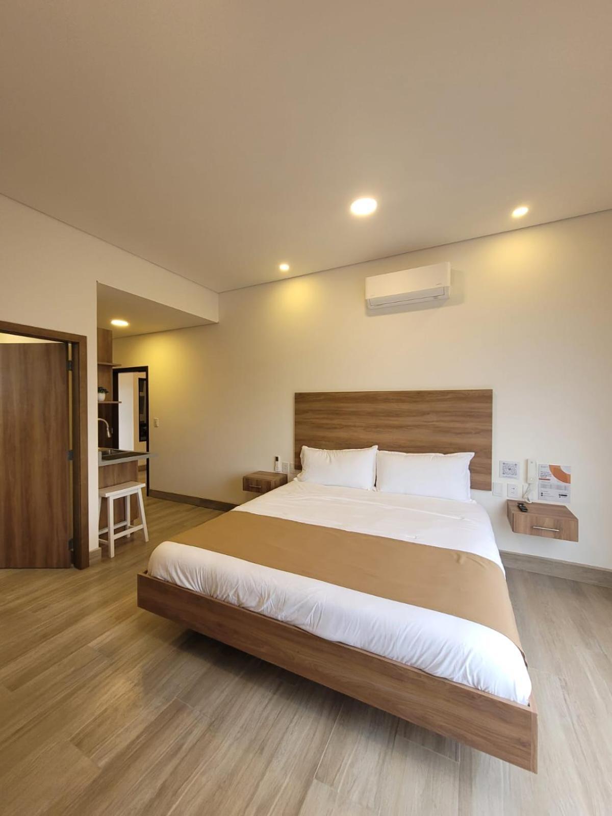 Hoteles CC Tijuana Buitenkant foto